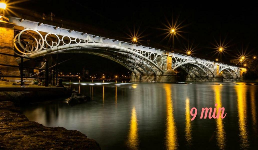 דירות סביליה Sleepin Triana מראה חיצוני תמונה